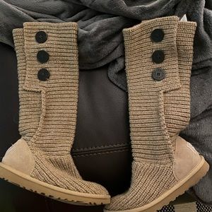 Size 6 tall Ugg boots.